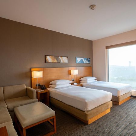 Hyatt Place Gurgaon Udyog Vihar Esterno foto Deluxe Room