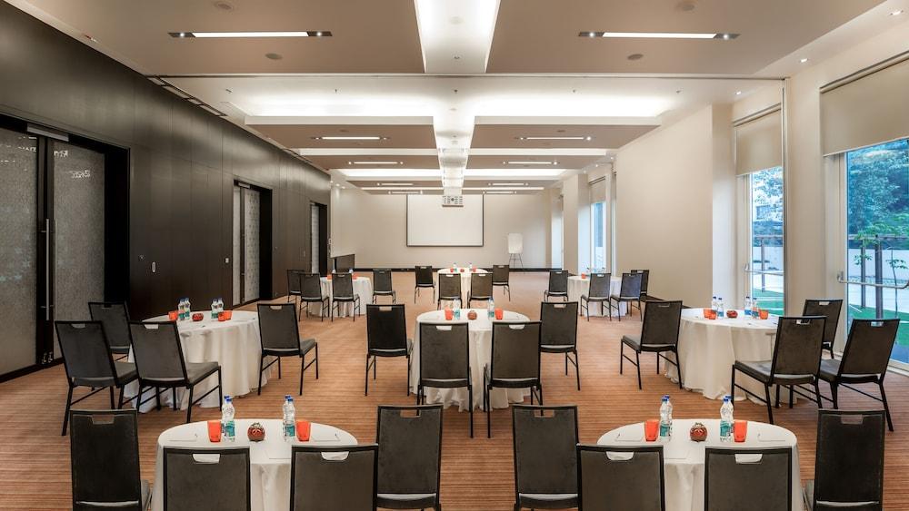 Hyatt Place Gurgaon Udyog Vihar Esterno foto The 2014 conference room