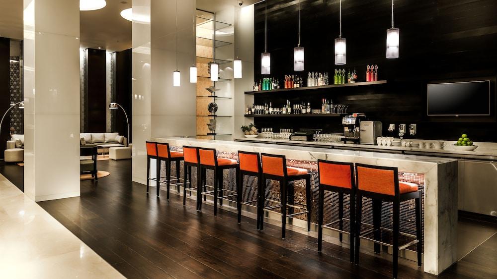 Hyatt Place Gurgaon Udyog Vihar Esterno foto The bar at the lounge
