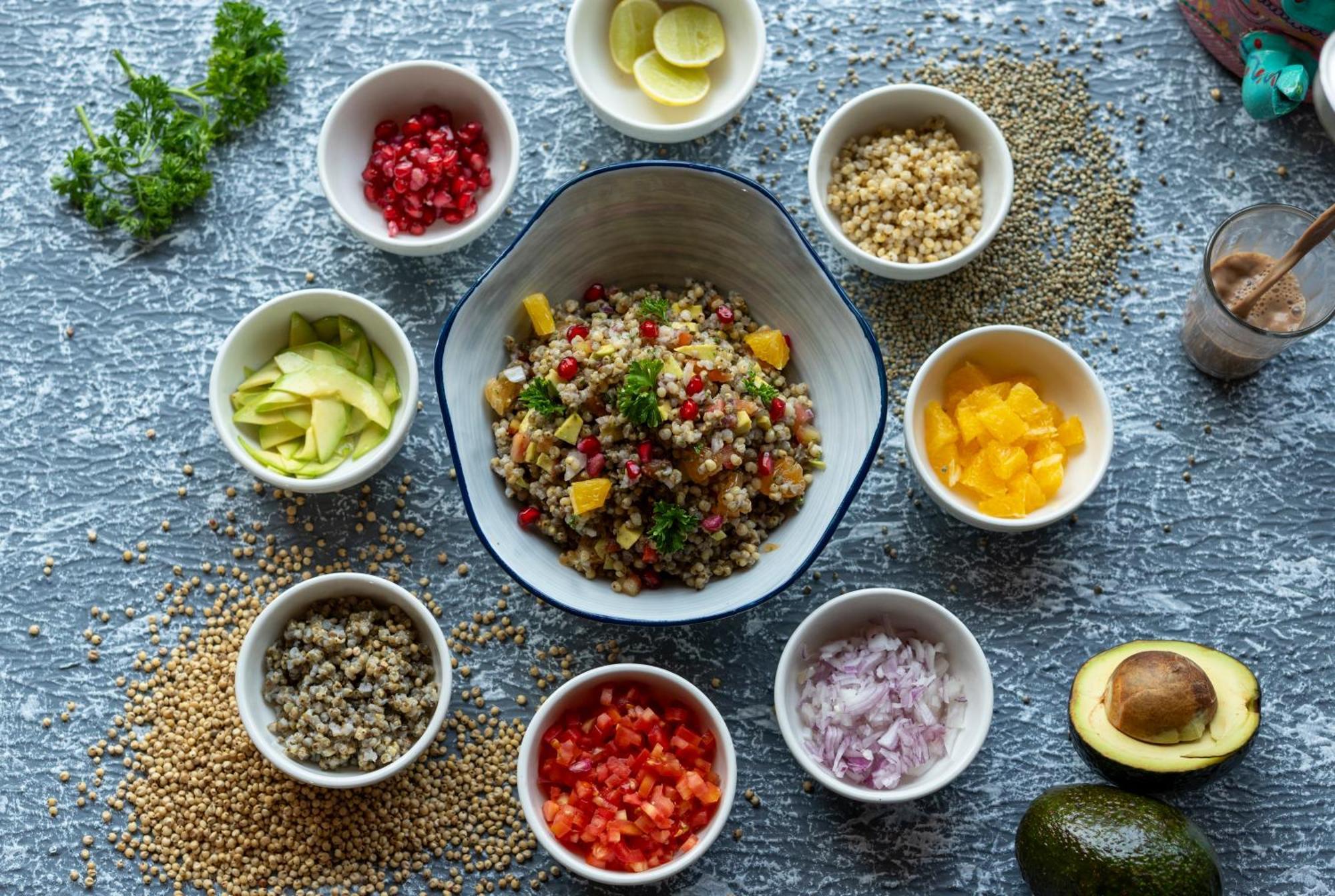 Hyatt Place Gurgaon Udyog Vihar Esterno foto Quinoa salad