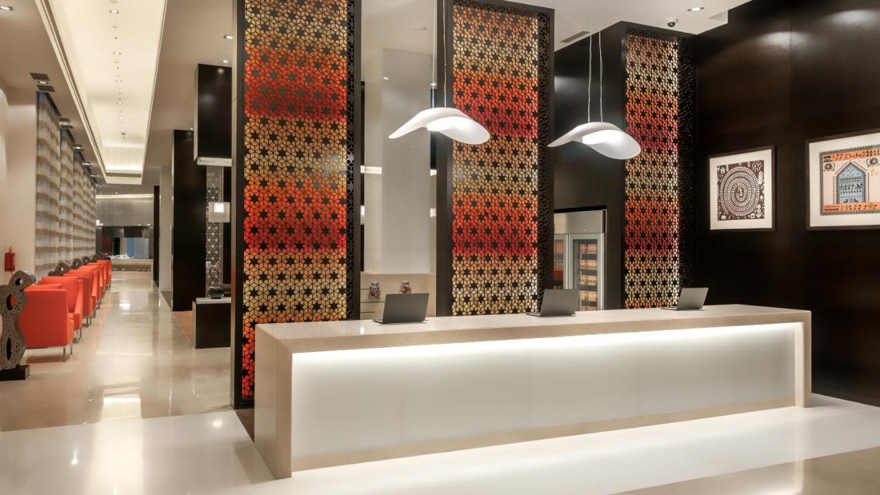 Hyatt Place Gurgaon Udyog Vihar Esterno foto The lobby of the hotel
